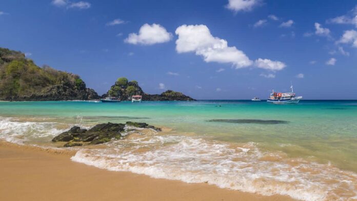 o-brasil-vence-a-melhor-praia-do-mundo,-em-frente-ao-havai-e-do-caribe!