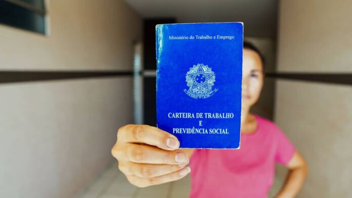 a-mudanca-nas-leis-trabalhistas-se-alegra-aqueles-que-trabalham-aos-domingos-e-ferias!