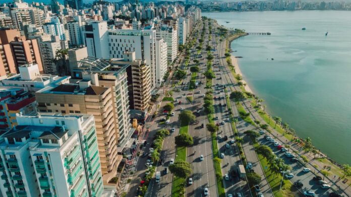 florianopolis,-‘island-of-magic’:-conheca-os-segredos-por-tras-da-cidade-que-encanta-os-visitantes