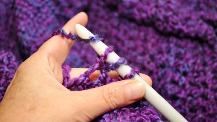 este-item-de-croche-esta-transformando-a-decoracao-de-mesas-e-sucedendo-em-artesanato