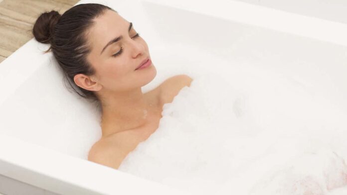 os-7-beneficios-surpreendentes-do-banho-relaxante-que-ninguem-lhe-disse