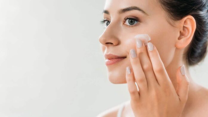 o-melhor-creme-contra-a-pele-seca-no-segundo-dermatologista-frio
