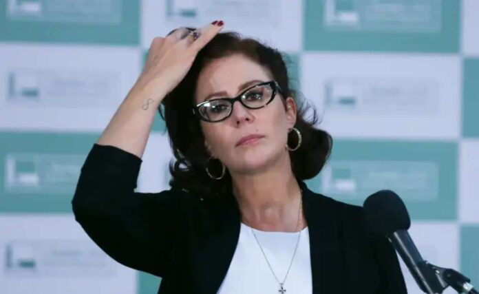 carla-zambelli-deve-revelar-em-redes-sociais-que-serao-seu-herdeiro-politico