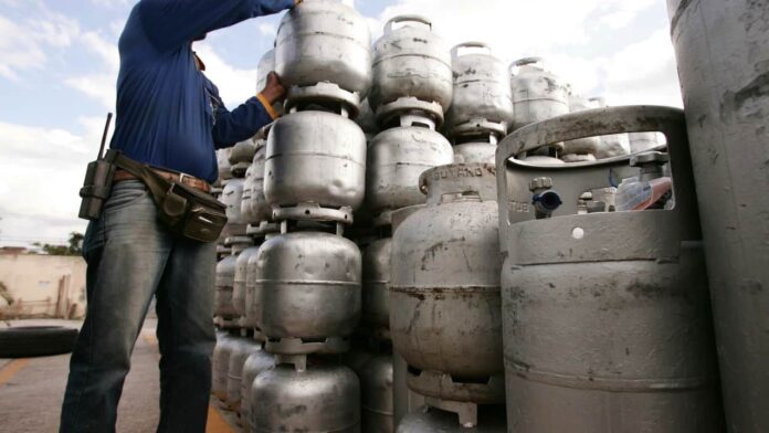advogado-alerta-sobre-limitacoes-do-programa-de-gas-para-todos