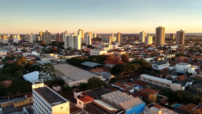 a-cidade-do-sol-no-interior-de-sp-conquista-moradores-com-qualidade-de-vida