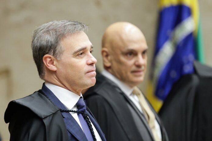andre-mendonca-continuara-trabalhando-no-caso-master-mesmo-durante-o-recesso-judicial