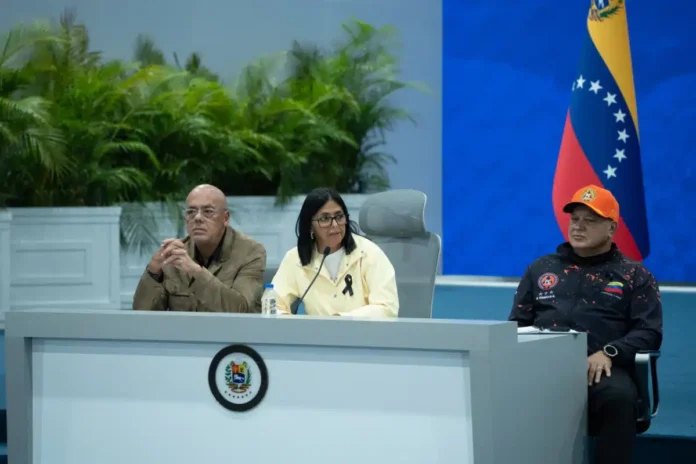 rodriguez-afirma-que-pessoas-consideradas-mortas-foram-pegas-abastecendo-veiculos