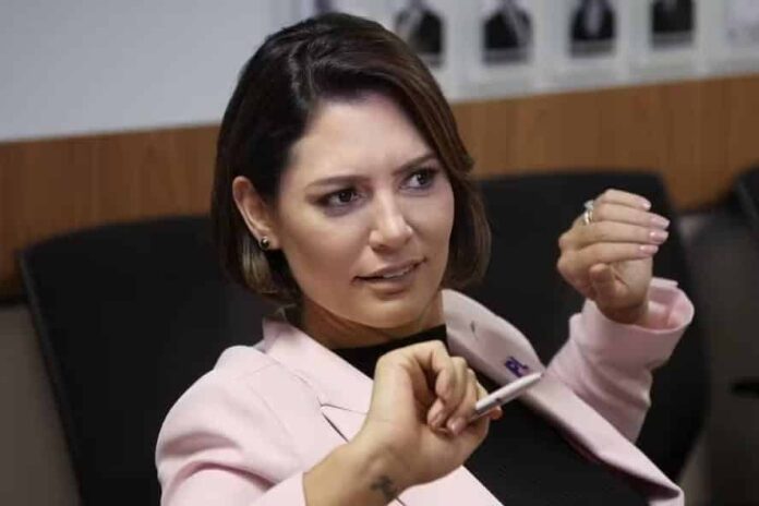 michelle-bolsonaro-colocou-“combustivel-no-fogo”-na-carta