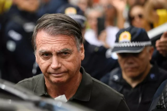 defesa-de-bolsonaro-recorre-ao-stf-contra-proibicao-de-visitas-de-flavio-ao-ex-presidente