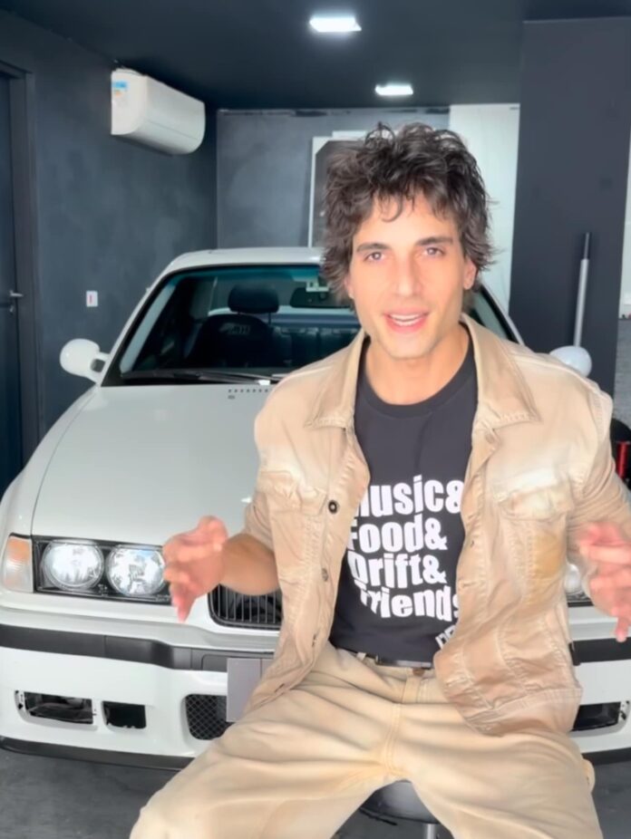fiuk-aparece-oferecendo-curso-de-direcao-em-que-ele-mesmo-e-o-instrutor,-veja-video