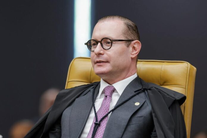 urgente:-zanin-vota-contra-a-soltura-de-bolsonaro;-veja-como-esta-o-placar